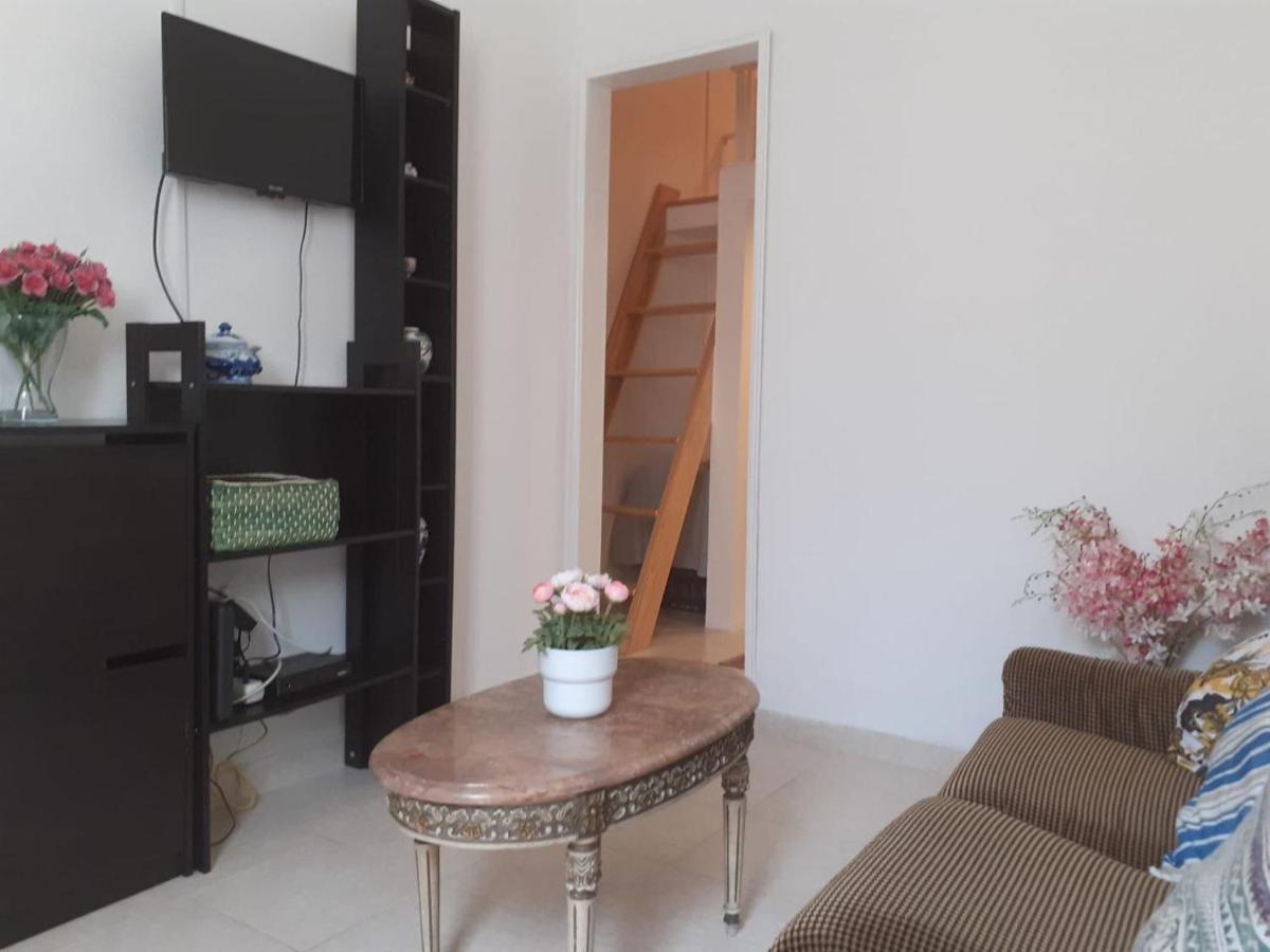 Villa Moradia Em Vila Da Cidade Lissabon Exterior foto